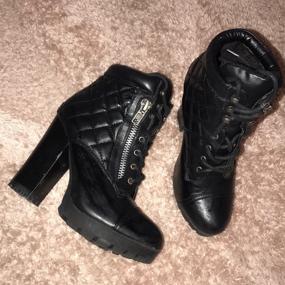 Boots - Picture 2 of 4